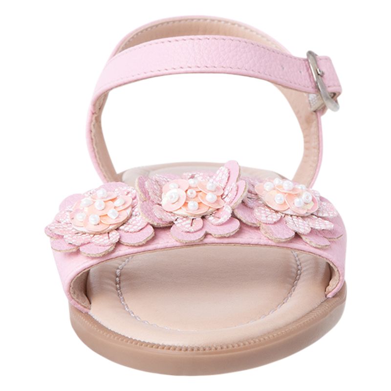 Sandalias-con-diseño-de-flores-para-niña-pequeña