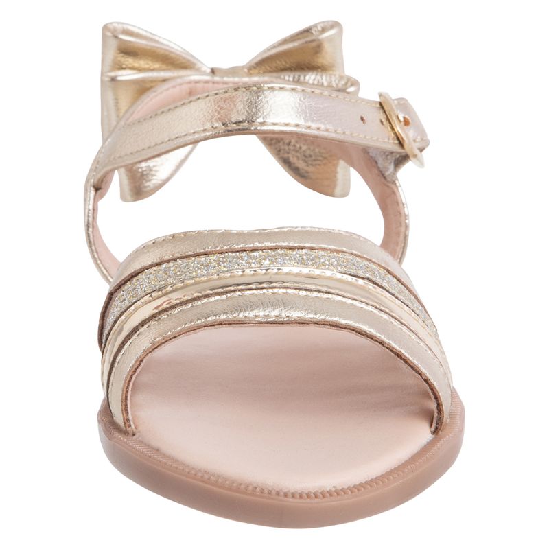Sandalias-con-tiras-y-lazo-para-niña-pequeña