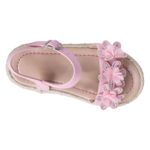 Sandalias-fashion-con-diseño-de-flores-para-niña-pequeña