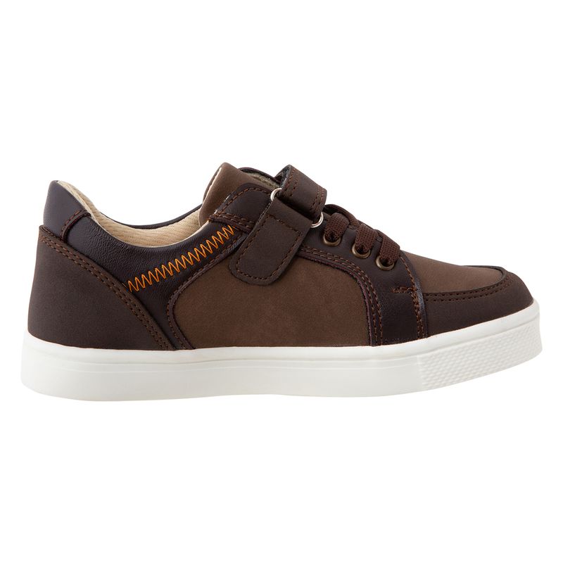 Zapatos-tipo-sneaker-para-niño-pequeño