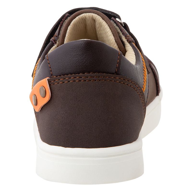 Zapatos-tipo-sneaker-para-niño-pequeño