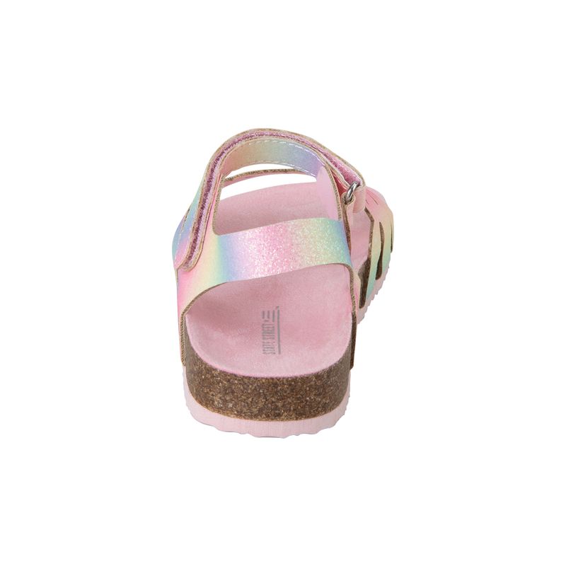 Sandalias-planas-para-niña-pequeña